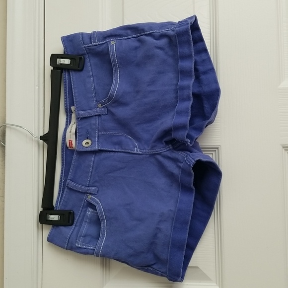 Levi's Shorty Shorts - Picture 1 of 13